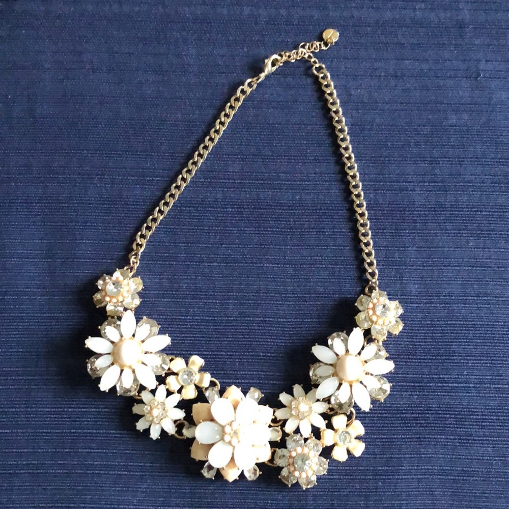 Ready for wedding season STUNNING Talbots necklace